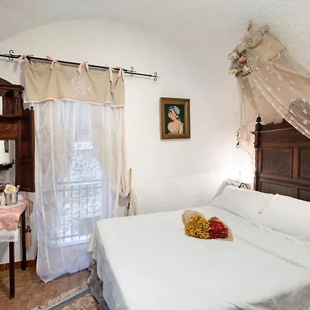 Le Petit Chateau * دولشياكا