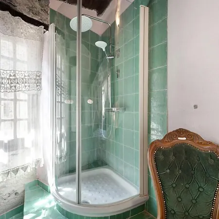 Le Petit Chateau بيت للعطل